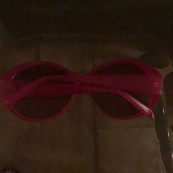 Pink fashion sunglasses - Picture 2 of 3